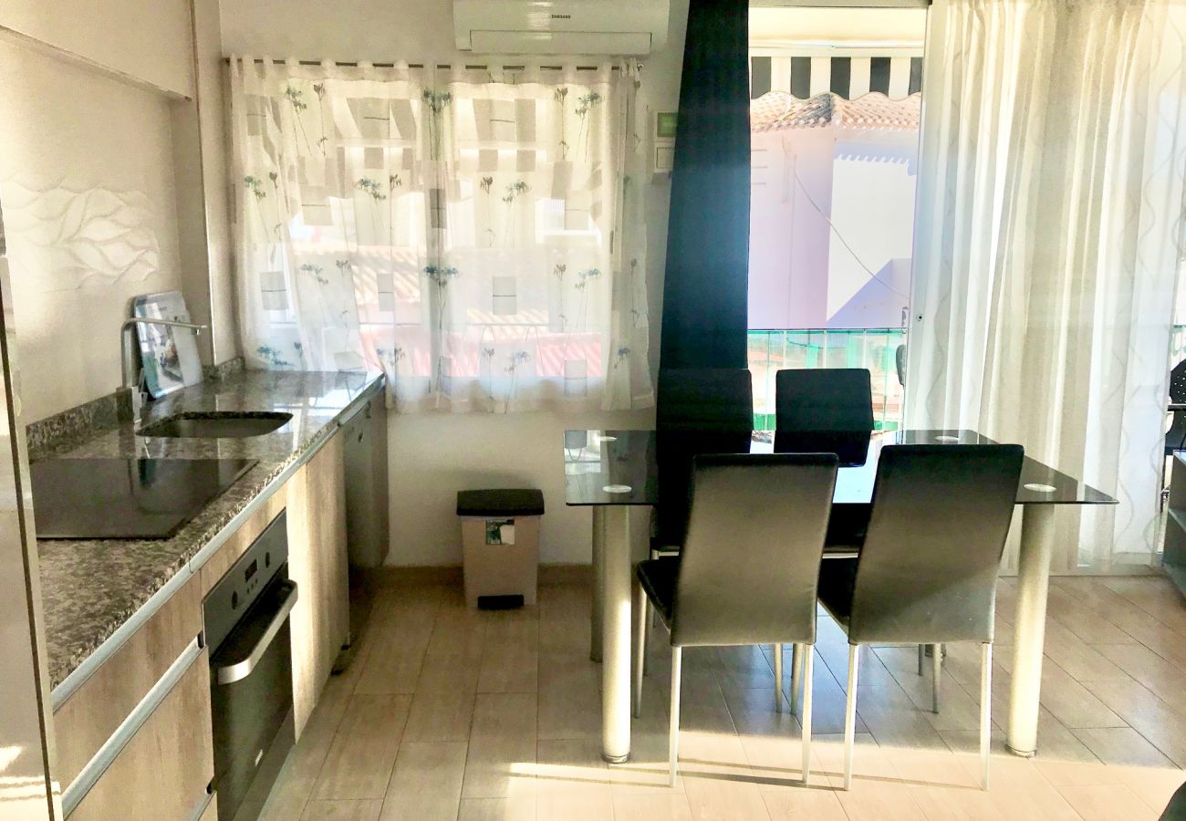 Appartement à Benidorm - RECENTLY REFURBISHED CENTER APARTMENT R017