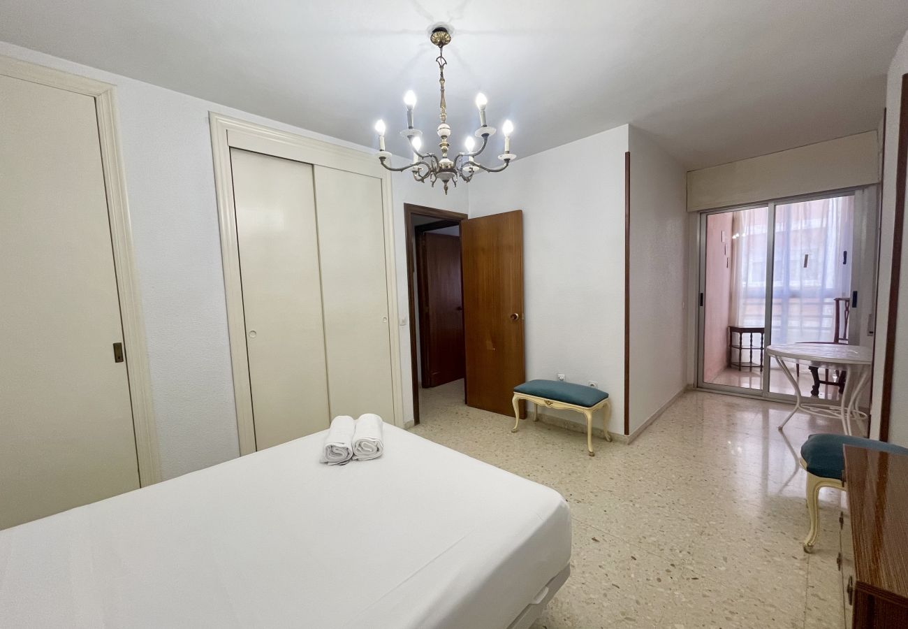 Appartement à Benidorm - BIG APARTMENT IN THE OLD TOWN R061