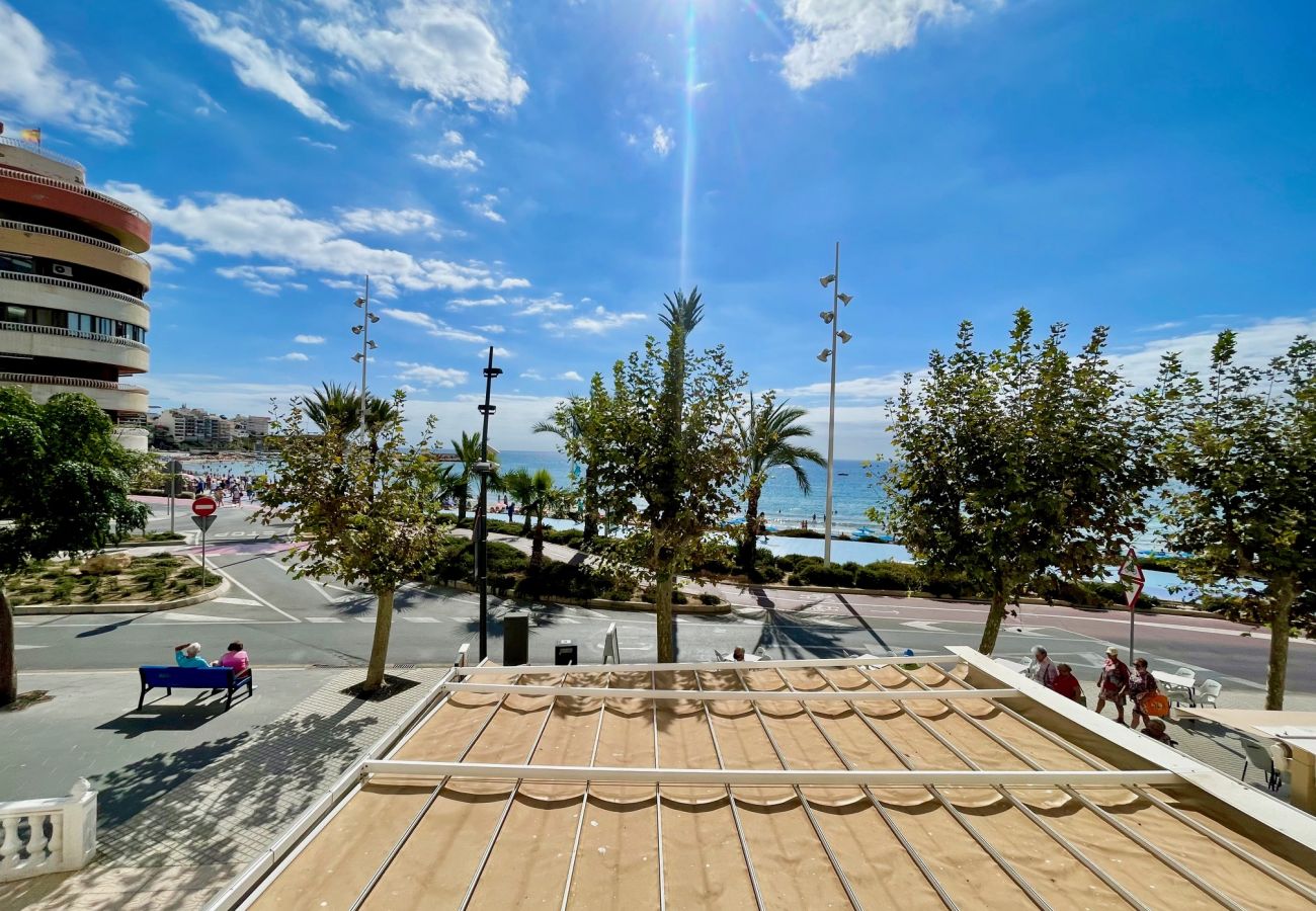 Studio à Benidorm - ESTUDIO PONIENTE SEAFRONT R094
