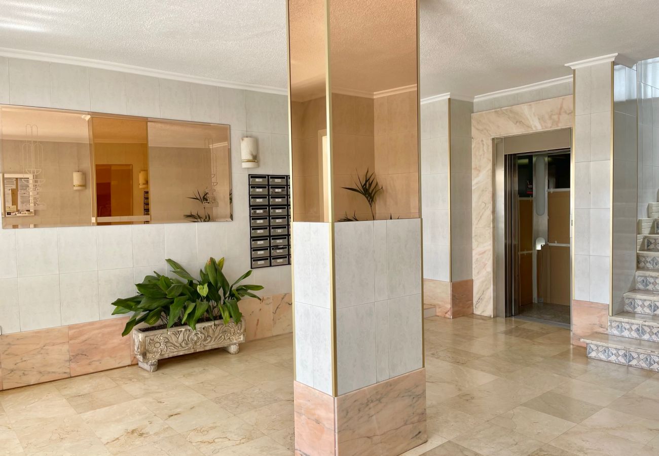 Studio à Benidorm - ESTUDIO PONIENTE SEAFRONT R094