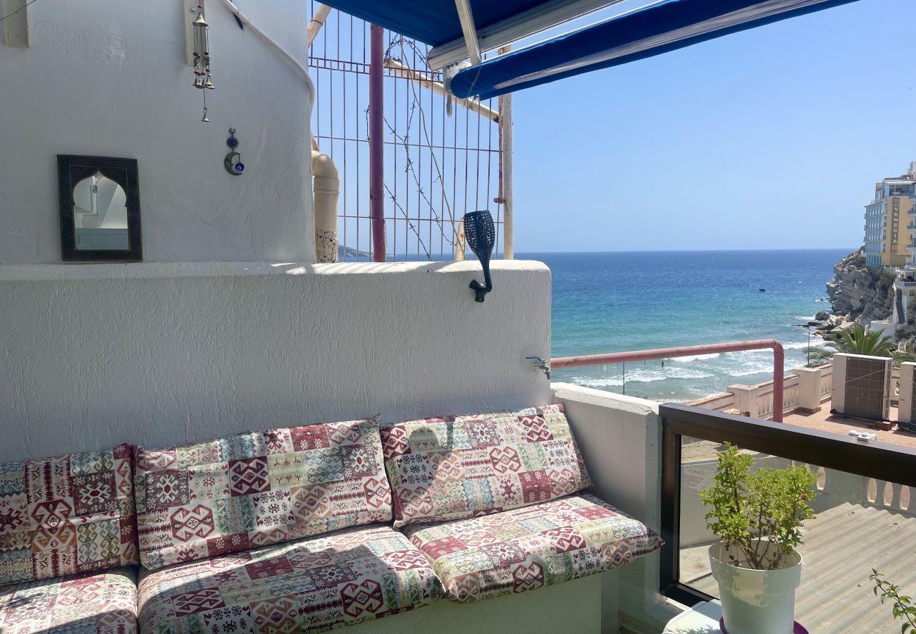 Appartement à Benidorm - BEAUTIFUL SEAFRONT APARTMENT R122