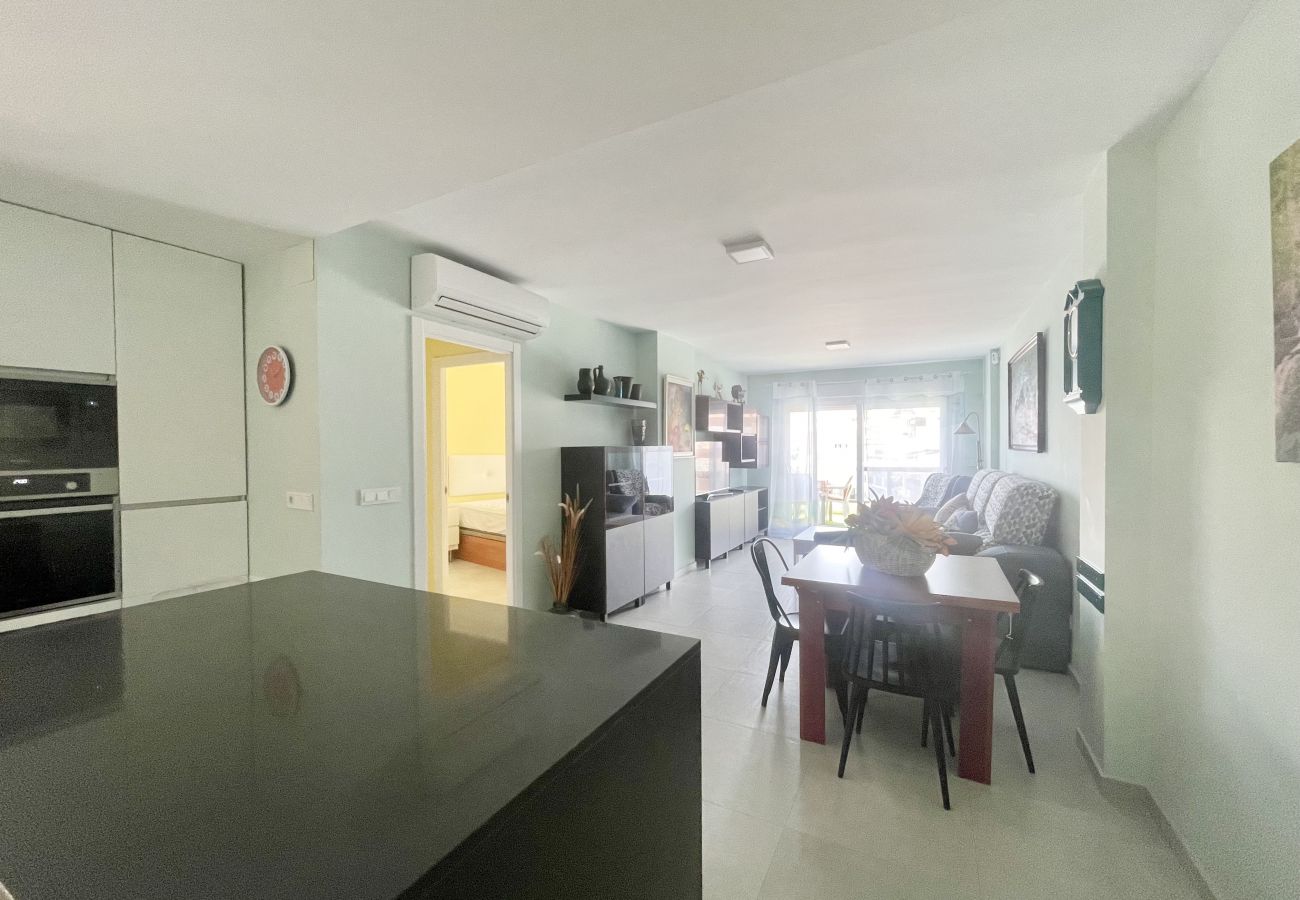 Appartement à Benidorm - BEAUTIFUL SEAFRONT APARTMENT R122