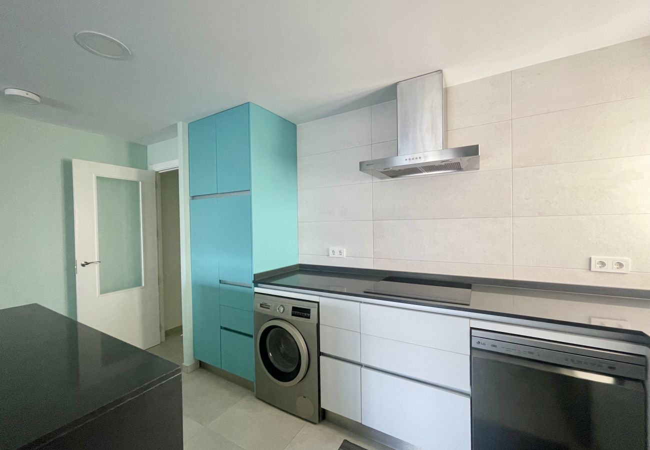 Appartement à Benidorm - BEAUTIFUL SEAFRONT APARTMENT R122