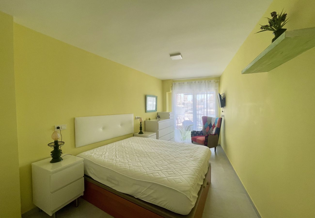 Appartement à Benidorm - BEAUTIFUL SEAFRONT APARTMENT R122