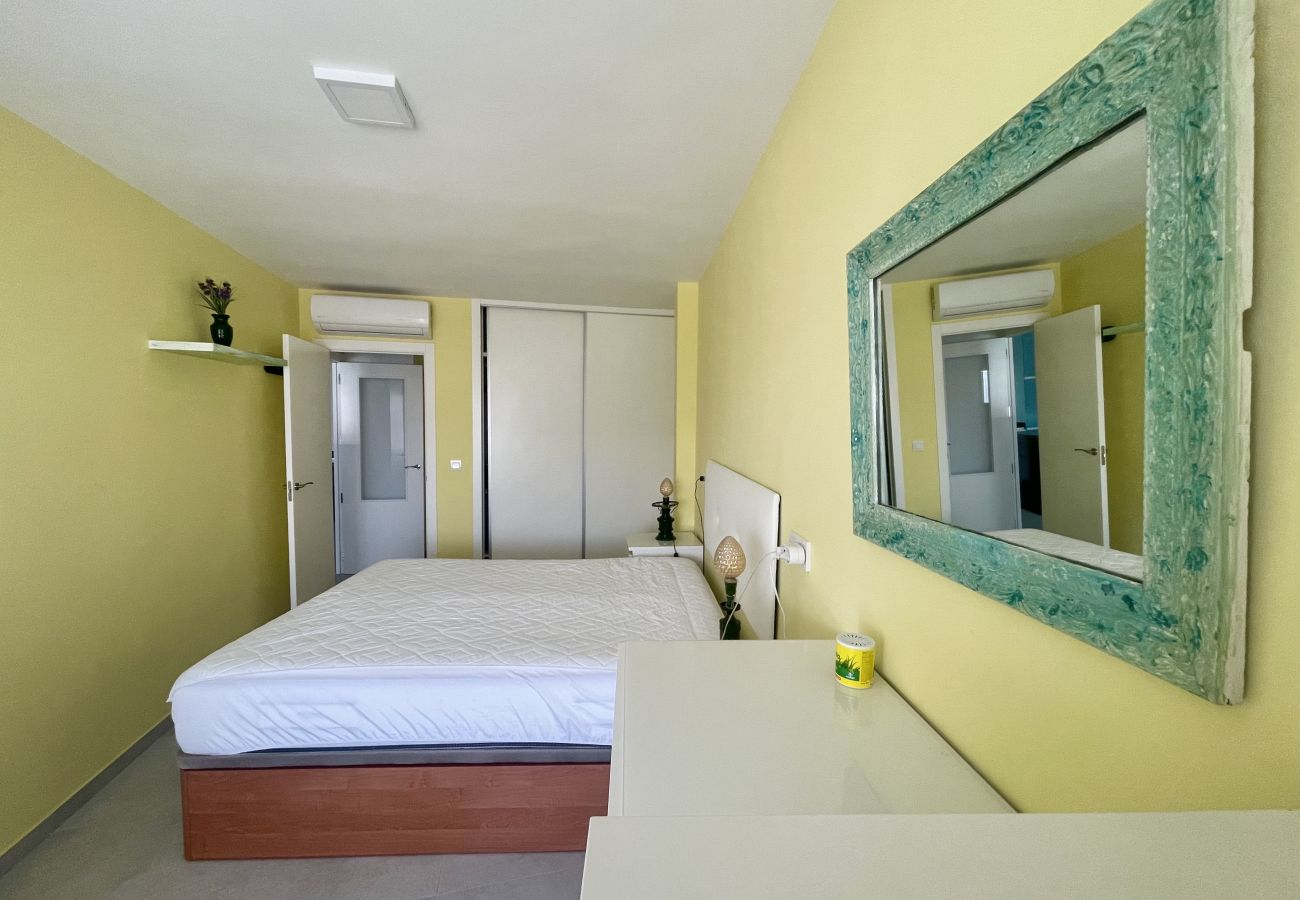 Appartement à Benidorm - BEAUTIFUL SEAFRONT APARTMENT R122