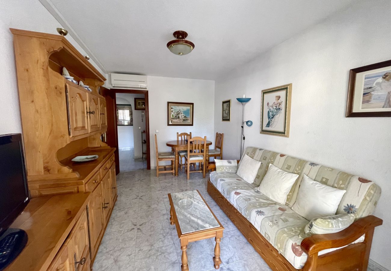 Appartement à Benidorm - KAROLA POOL AND FUN R138
