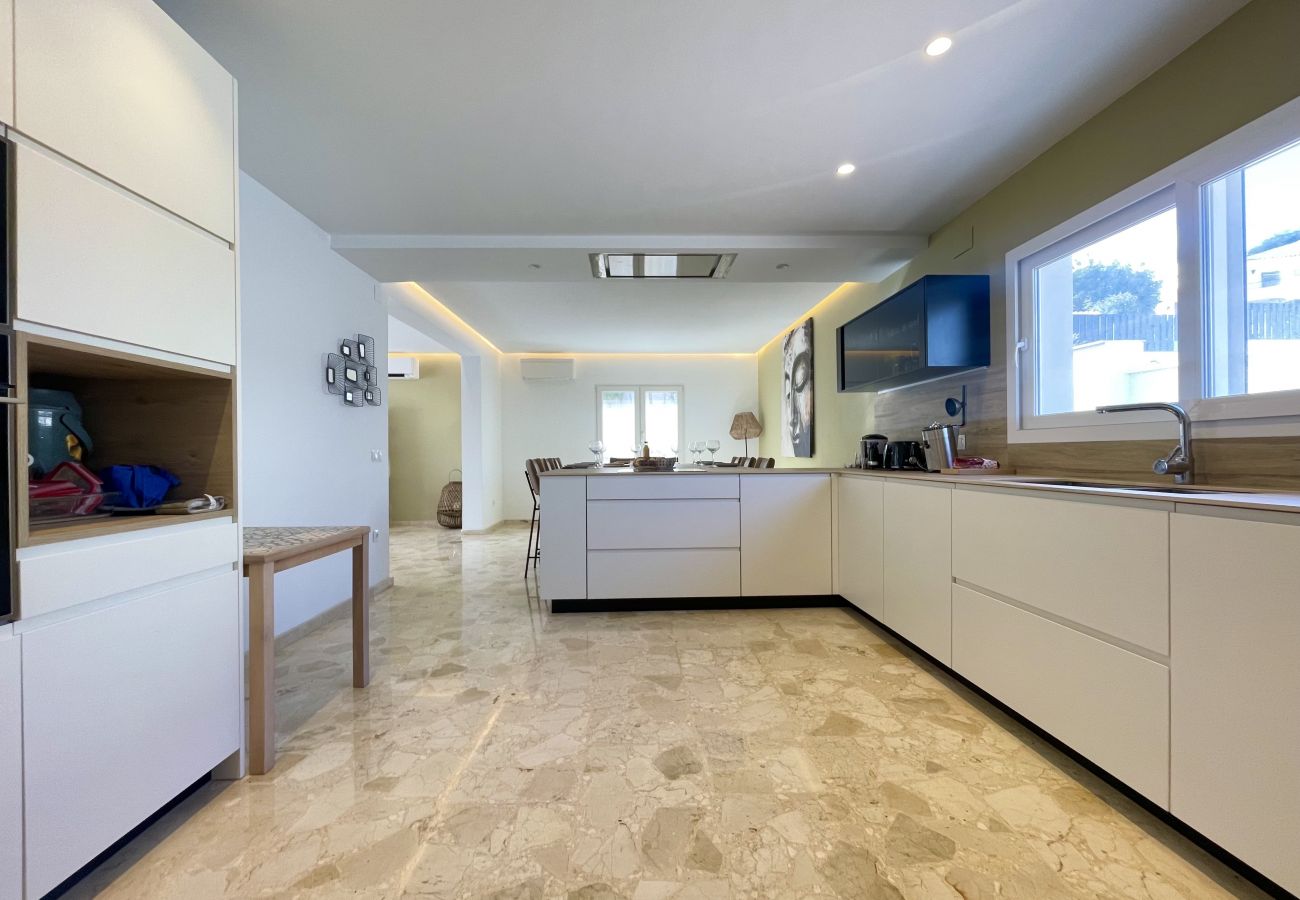 Villa à Alfaz del Pí - ALBIR & RELAX HOLIDAY VILLA R147