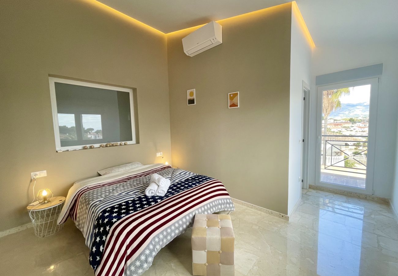 Villa à Alfaz del Pí - ALBIR & RELAX HOLIDAY VILLA R147