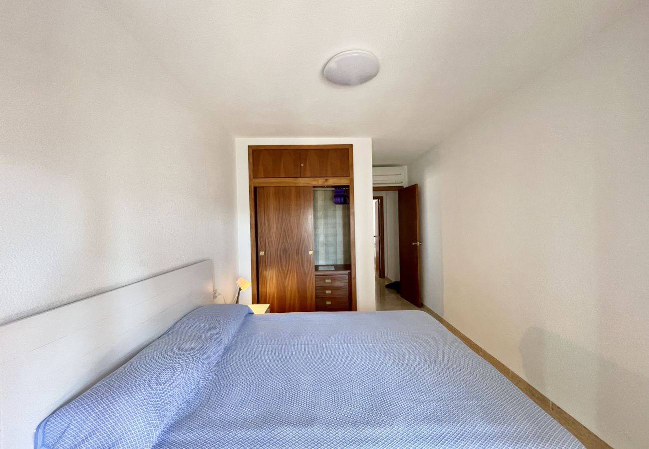 Appartement à Benidorm - PRINCIPADO WIFI, AIRCO, POOL AND GARDEN N031