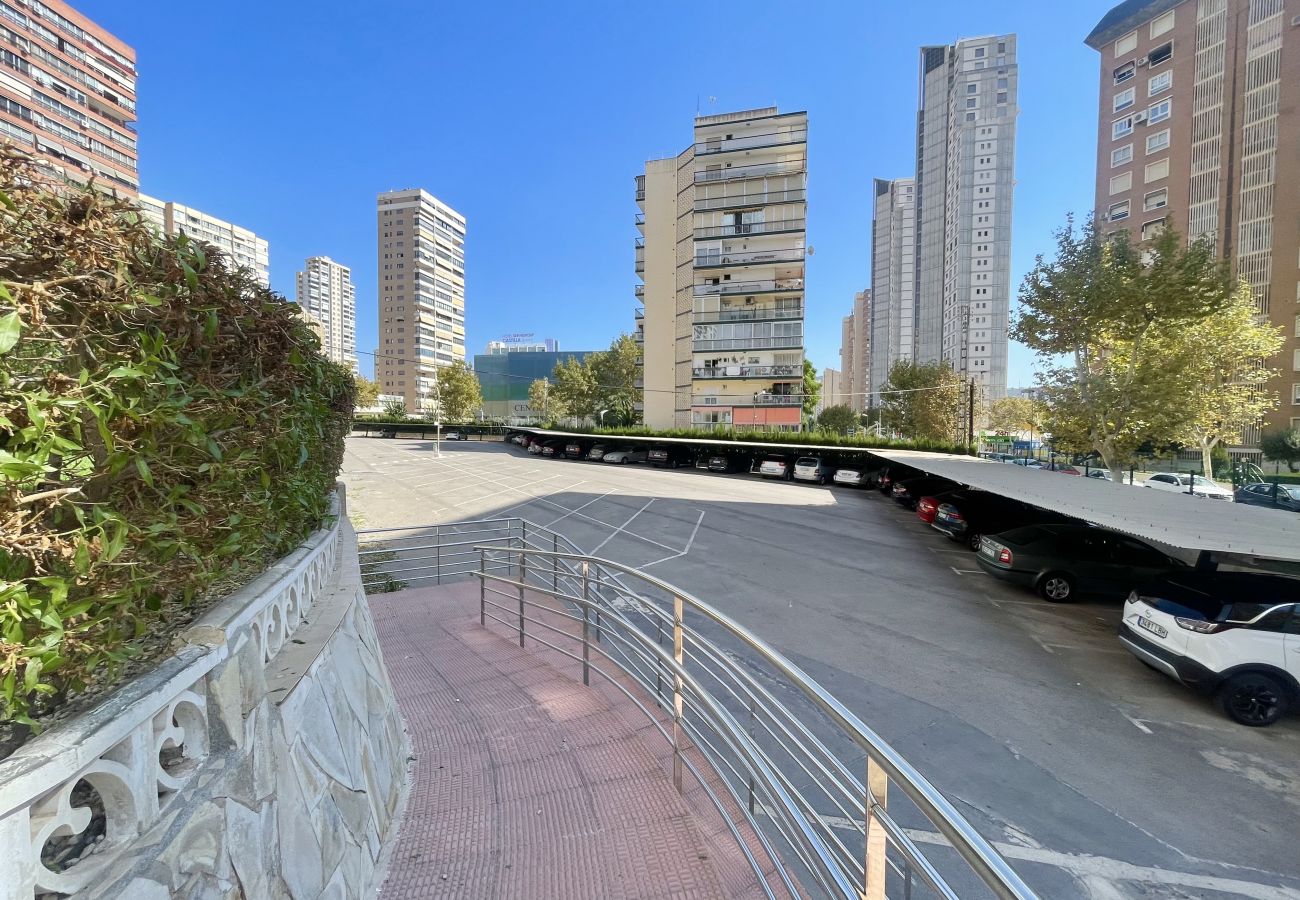 Appartement à Benidorm - PRINCIPADO WIFI, AIRCO, POOL AND GARDEN N031