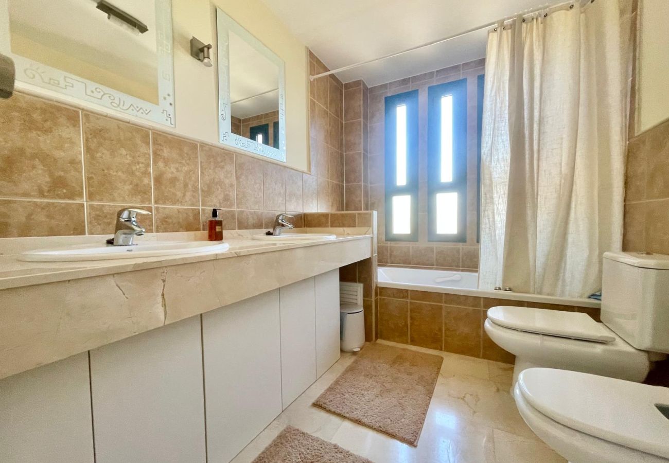 Appartement à Finestrat - SIERRA CORTINA RESIDENTIAL APARTMENT (N074)