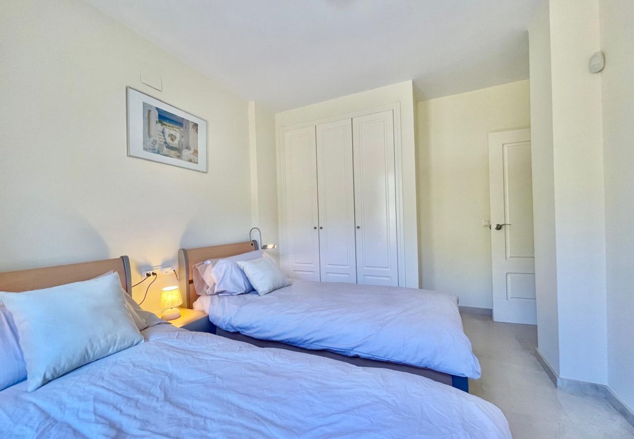 Appartement à Finestrat - SIERRA CORTINA RESIDENTIAL APARTMENT (N074)