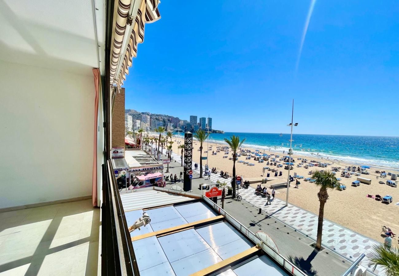 Appartement à Benidorm - GEMELOS 1 BENIDORM SEAFRONT LEVANTE (A065)