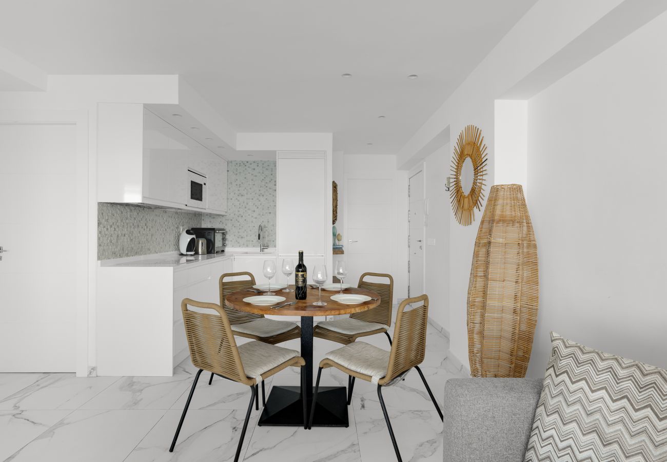 Appartement à Benidorm - LUXURY BENIDORM FRONTLINE APARTMENT LEVANTE (A075)