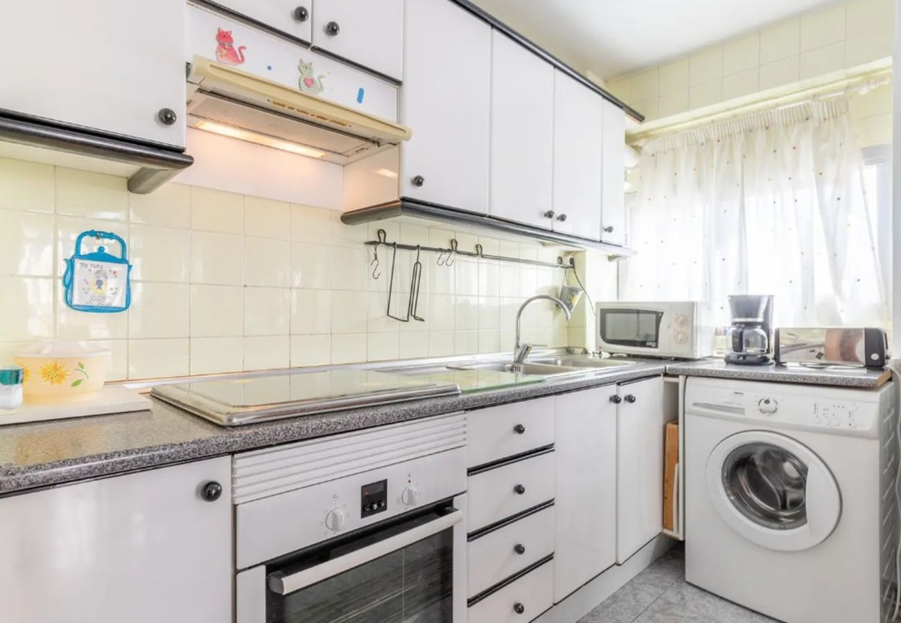 Appartement à Benidorm - ACACIAS 1 LEVANTE AND POOL R190