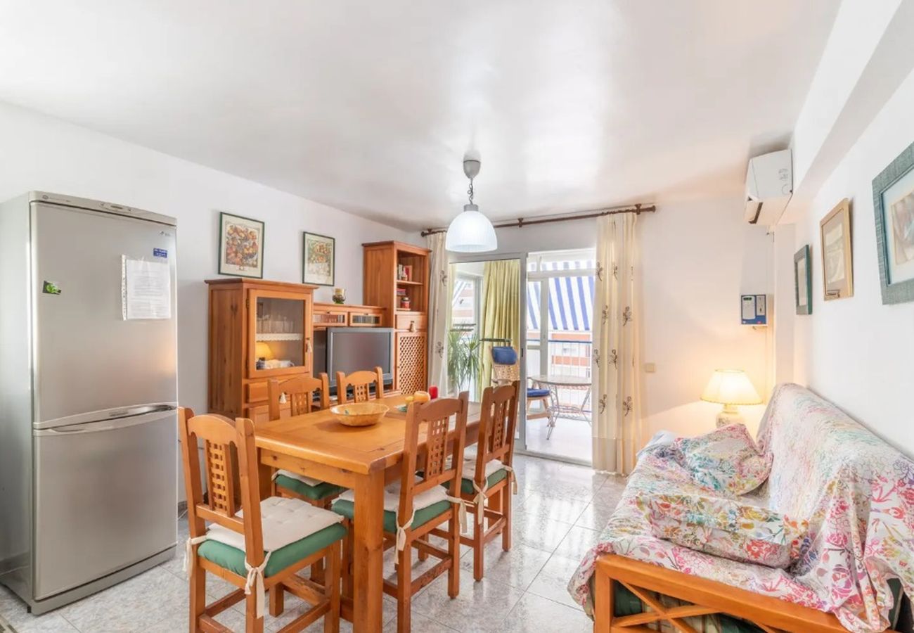 Appartement à Benidorm - ACACIAS 1 LEVANTE AND POOL R190