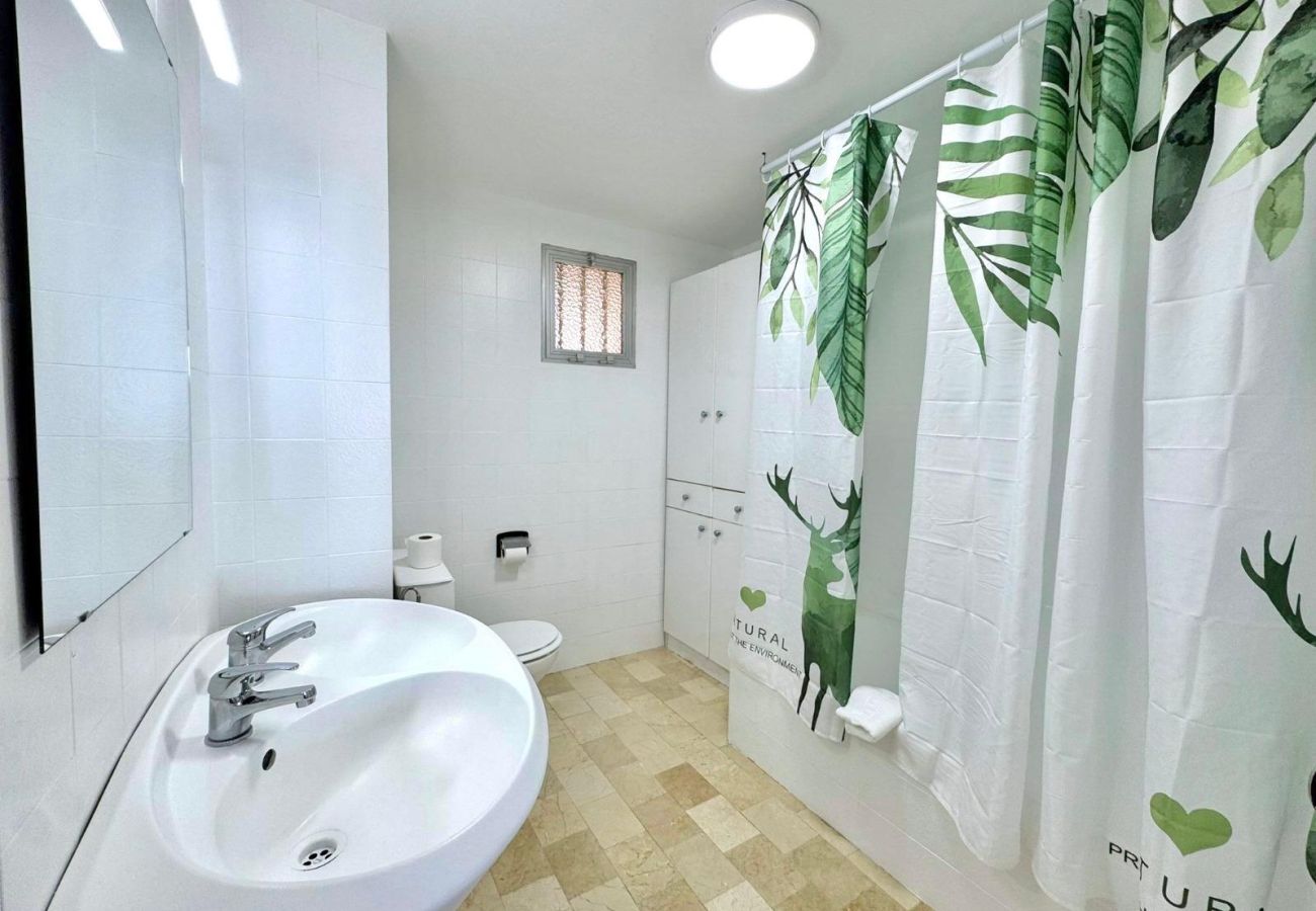 Appartement à Benidorm - CAROLINA 2 BEDROOM AMAZING VIEWS R186