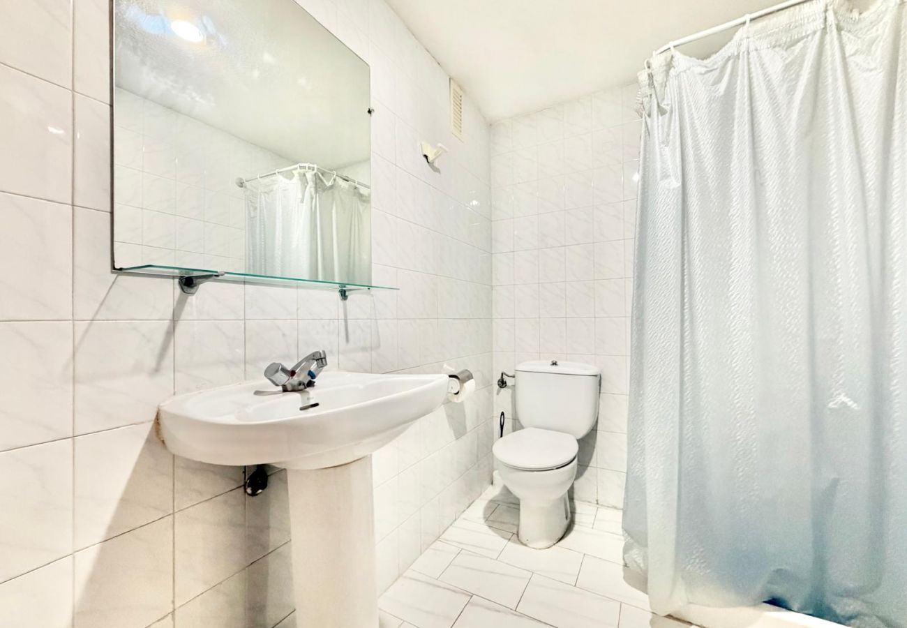 Appartement à Benidorm - ANFITEATRO CENTER APARTAMENT R196