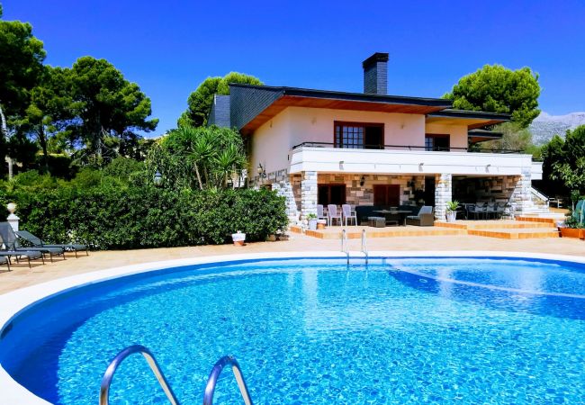 Villa à La Nucia - R519 EL CORTIJO VILLA